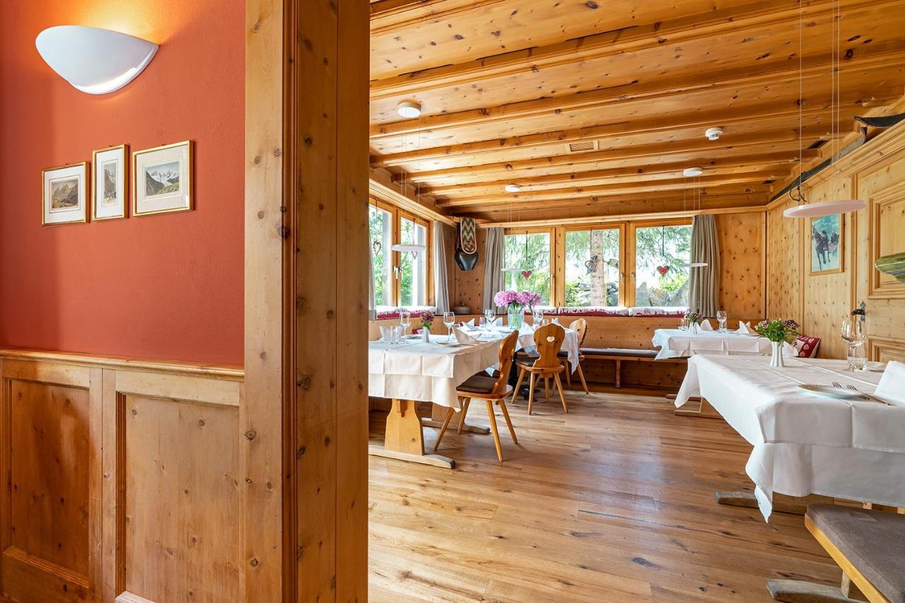 Hotel Saluver Celerina/Schlarigna ภายนอก รูปภาพ