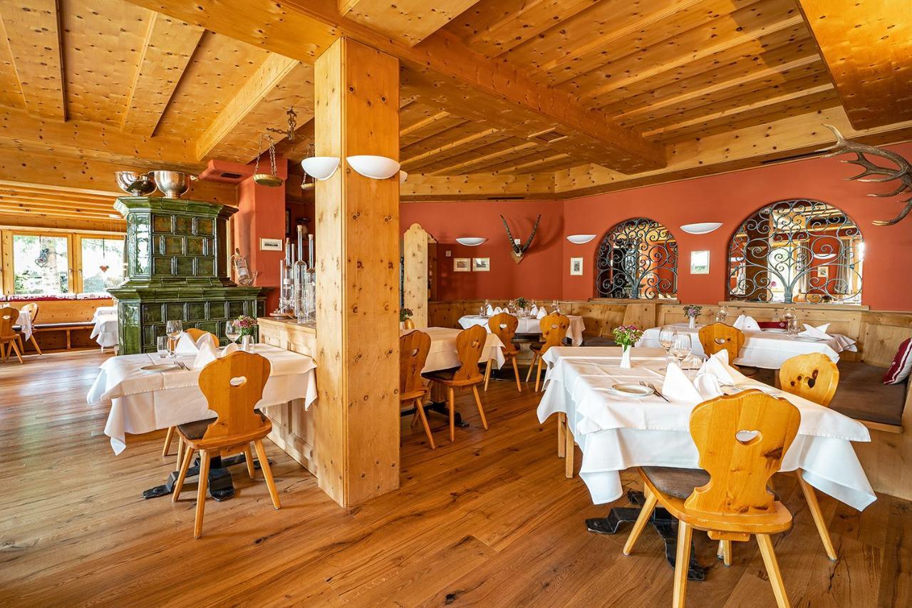 Hotel Saluver Celerina/Schlarigna ภายนอก รูปภาพ