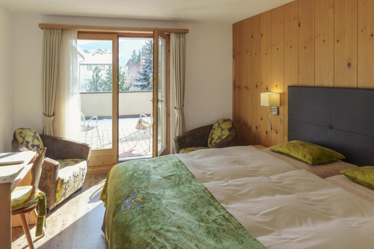 Hotel Saluver Celerina/Schlarigna ภายนอก รูปภาพ